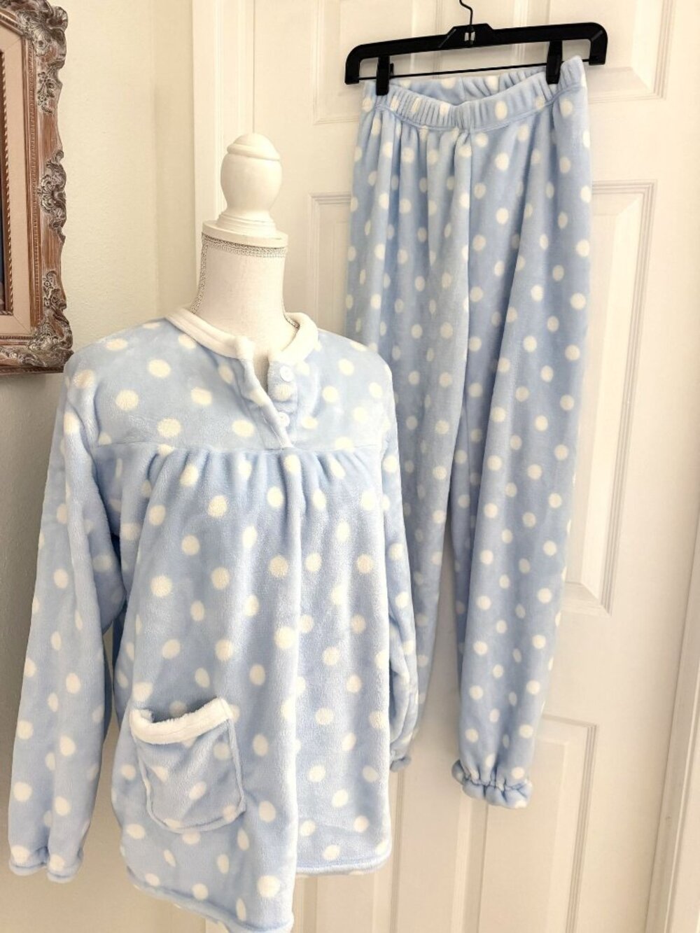 Unbranded Plush Blue Polka Dot Pajama Set Size Medium As Is